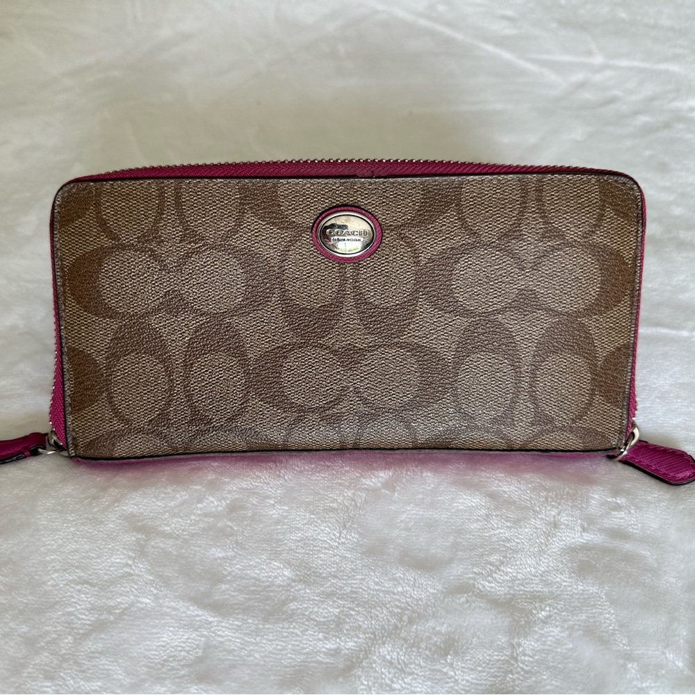 Coach wallet
